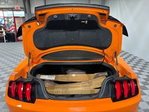 Used 2021 Ford Mustang Shelby GT500 w/ Technology Package image 21