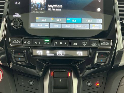Used 2018 Honda Odyssey Touring image 19