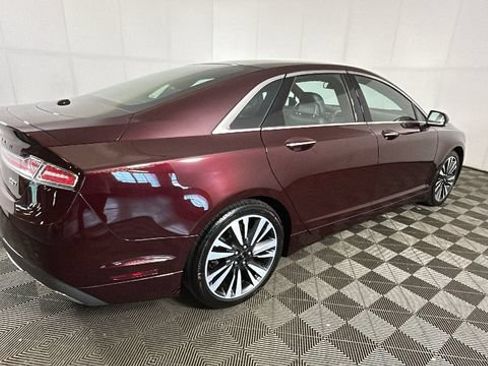 Used 2018 Lincoln MKZ Reserve w/ Climate Package FWD image 2