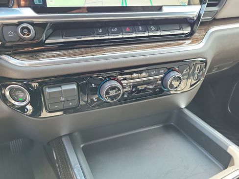 New 2026 Chevrolet Silverado 2500 LT image 23