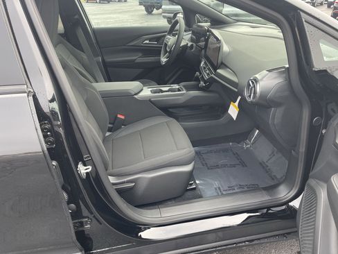 New 2026 Chevrolet Equinox EV LT FWD image 60