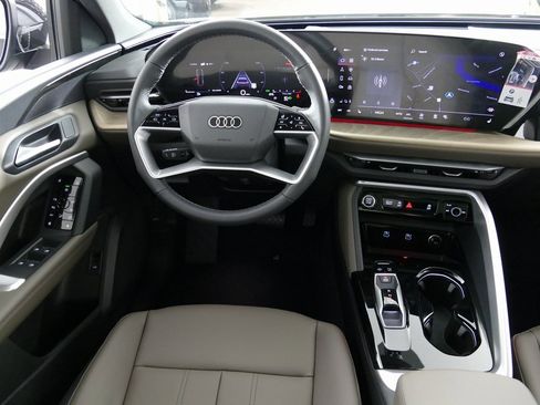 New 2025 Audi Q5 Premium image 24