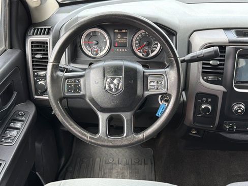 Used 2017 RAM 3500 Tradesman w/ Chrome Appearance Group AWD/4WD image 16