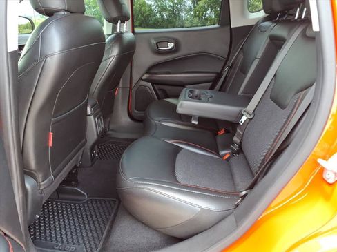Used 2020 Jeep Compass Trailhawk w/ Cold Weather Group AWD/4WD image 23