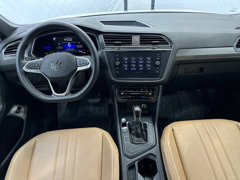 Used 2022 Volkswagen Tiguan SE FWD image 23