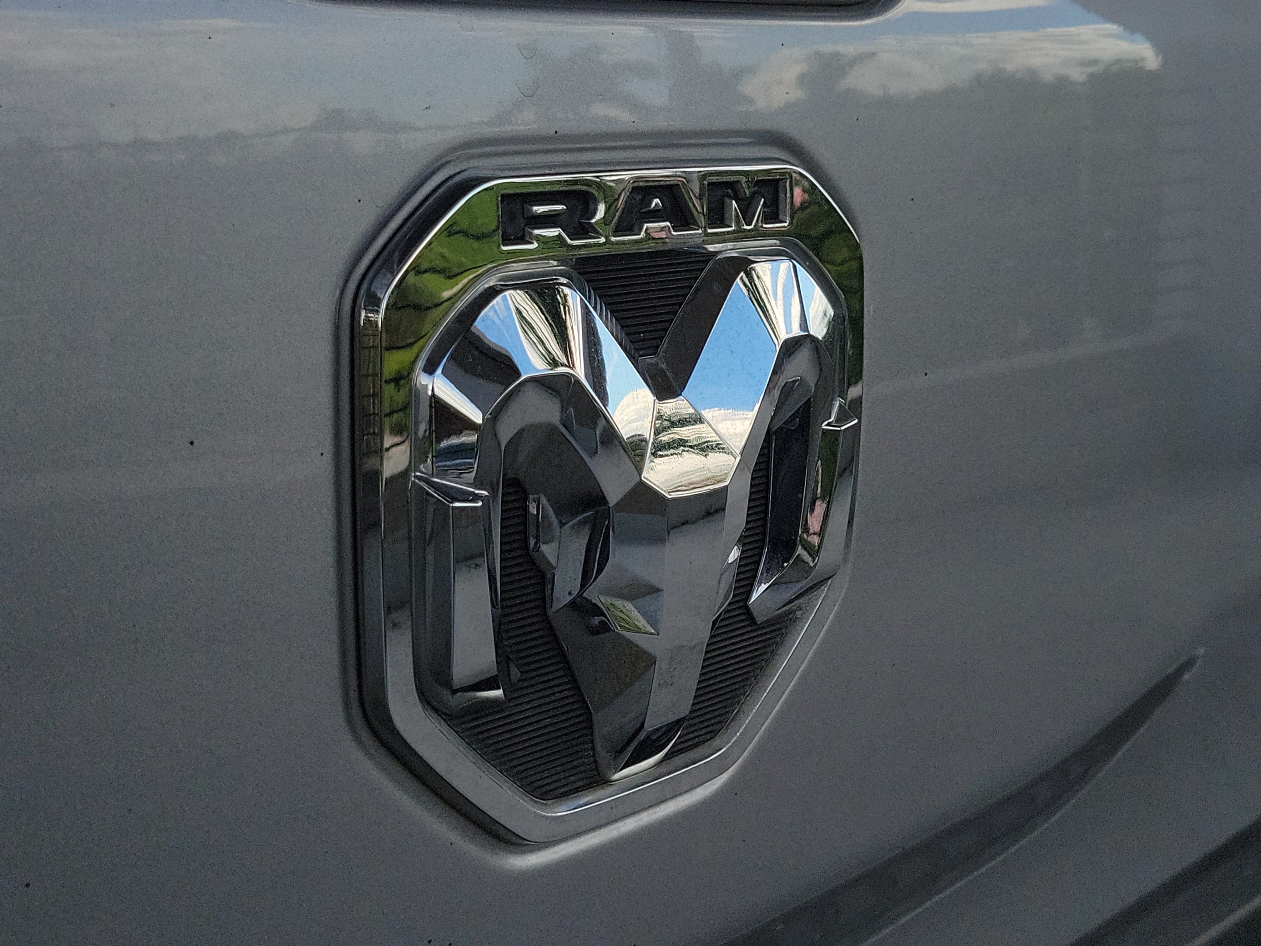 Used 2020 RAM 1500 Limited w/ Bed Utility Group RWD image 6