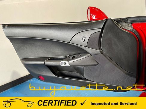 Used 2006 Chevrolet Corvette Coupe w/ Preferred Equipment Group RWD image 21