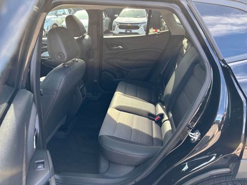 Used 2025 Chevrolet Trax LT FWD image 23