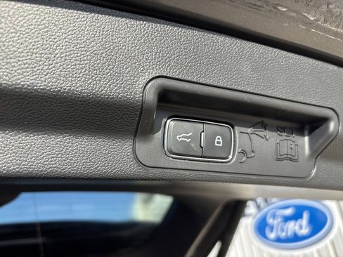 Used 2025 Ford Explorer Platinum w/ LUX Leather Package image 33