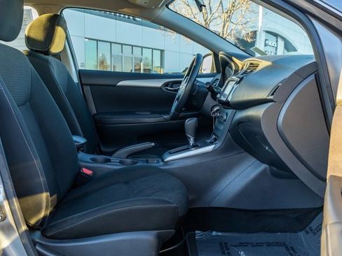 Used 2019 Nissan Sentra S w/ Appearance Package image 7