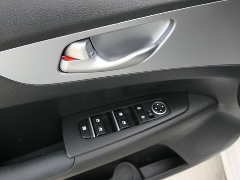 Used 2022 Kia Forte LXS image 14