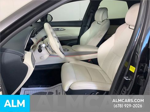 Used 2023 Genesis Electrified GV70 Advanced image 15