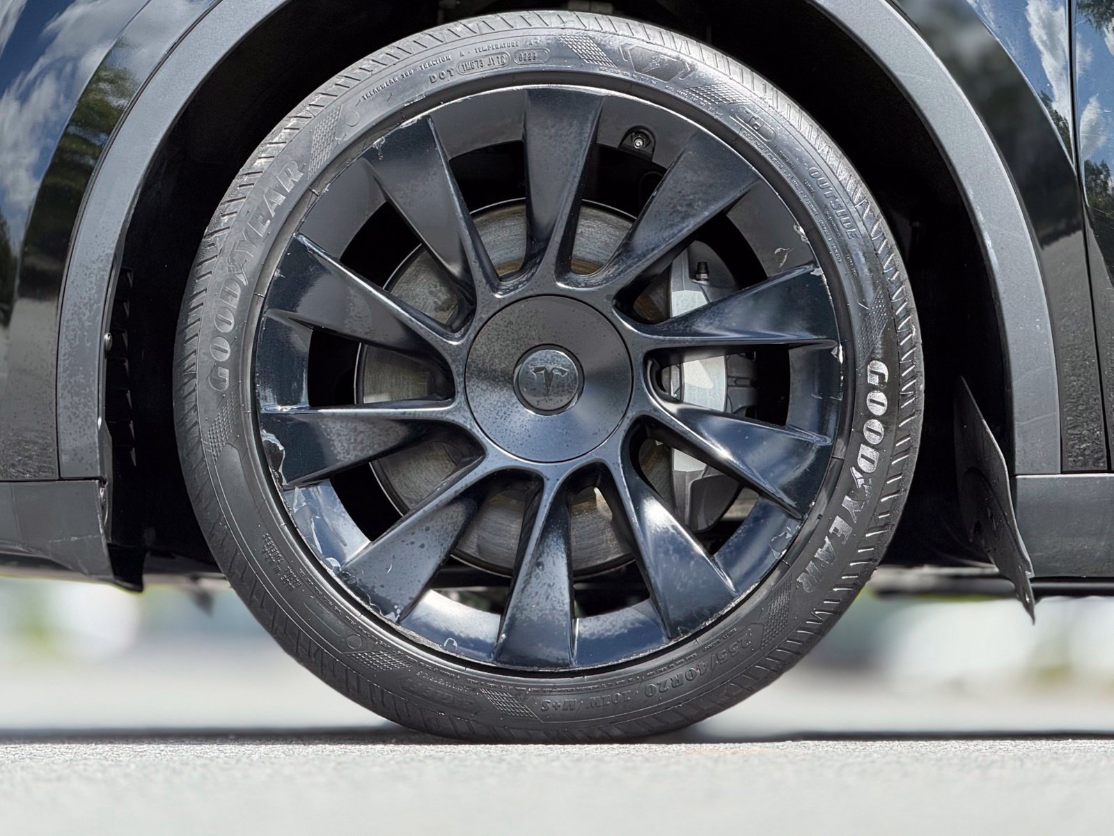 Used 2023 Tesla Model Y Long Range AWD/4WD image 18