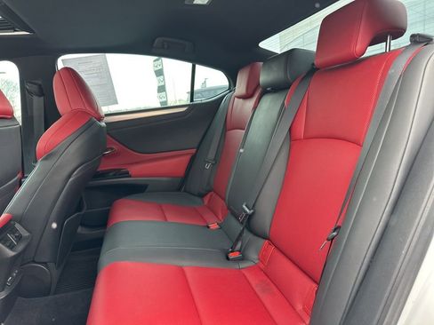 Used 2022 Lexus ES 300h F Sport image 35