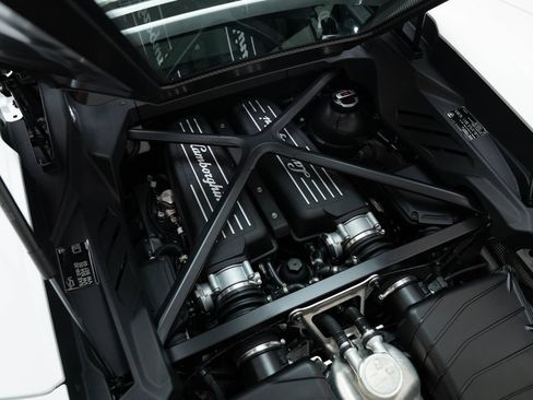 Used 2023 Lamborghini Huracan Tecnica RWD image 36