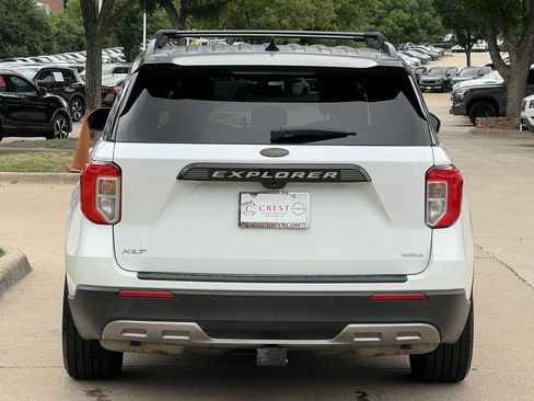 Used 2020 Ford Explorer XLT w/ Equipment Group 202A RWD image 5