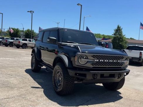 Used 2024 Ford Bronco Badlands AWD/4WD image 3
