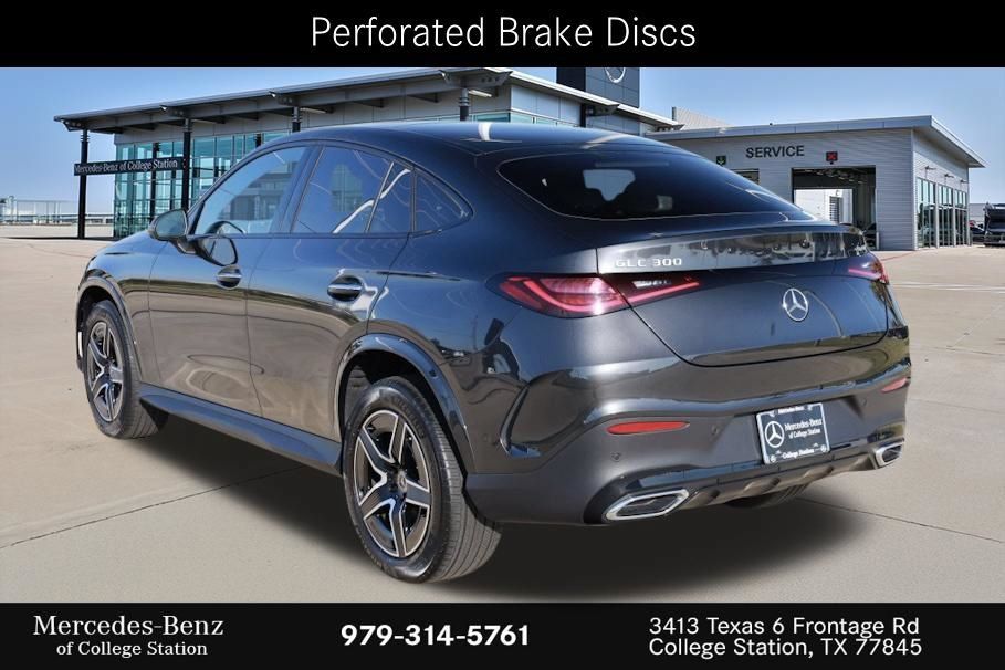 Certified 2025 Mercedes-Benz GLC 300 4MATIC image 8