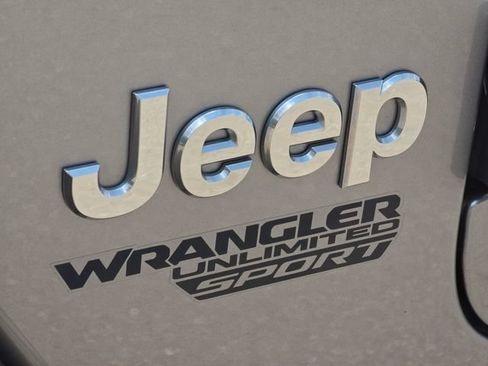 Used 2020 Jeep Wrangler Unlimited Sport AWD/4WD image 18