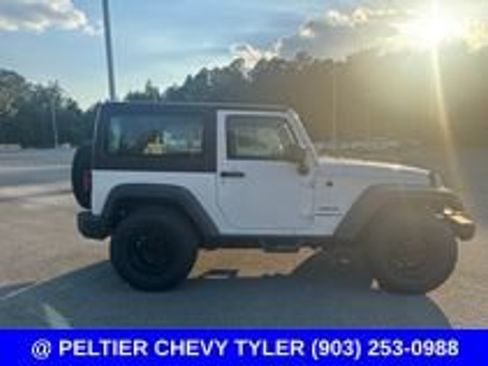 Used 2016 Jeep Wrangler Sport w/ Quick Order Package 24S AWD/4WD image 9