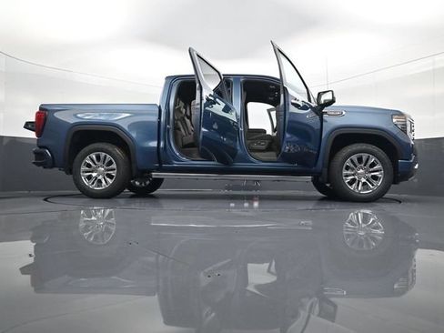 Used 2025 GMC Sierra 1500 Denali AWD/4WD image 33