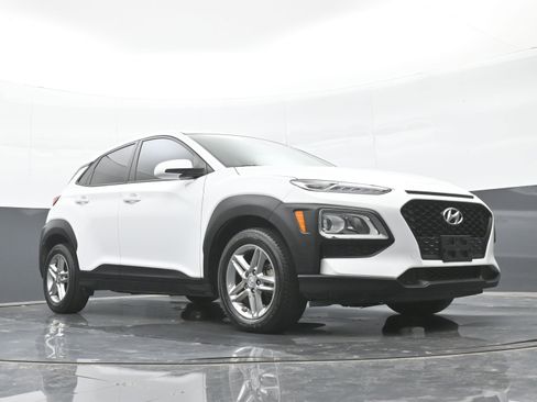 Used 2021 Hyundai Kona SE FWD image 41