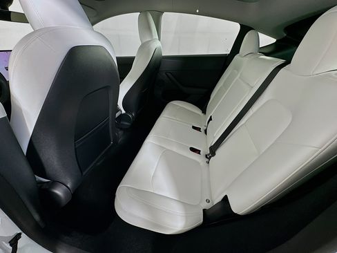 Used 2023 Tesla Model Y Long Range AWD/4WD image 26