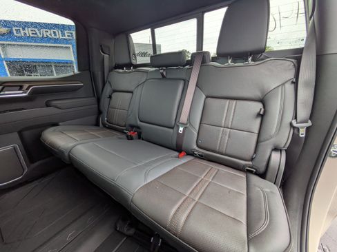 New 2026 Chevrolet Silverado 1500 High Country AWD/4WD image 7