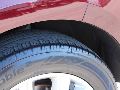 Used 2019 Ford Edge Titanium w/ Equipment Group 301A image 23