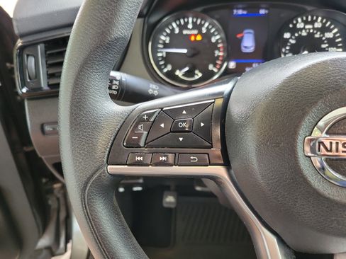 Used 2019 Nissan Rogue Sport SV image 17