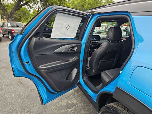 New 2025 Chevrolet TrailBlazer RS w/ Convenience Package image 16