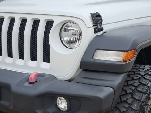 Used 2018 Jeep Wrangler Unlimited Sport S AWD/4WD image 16