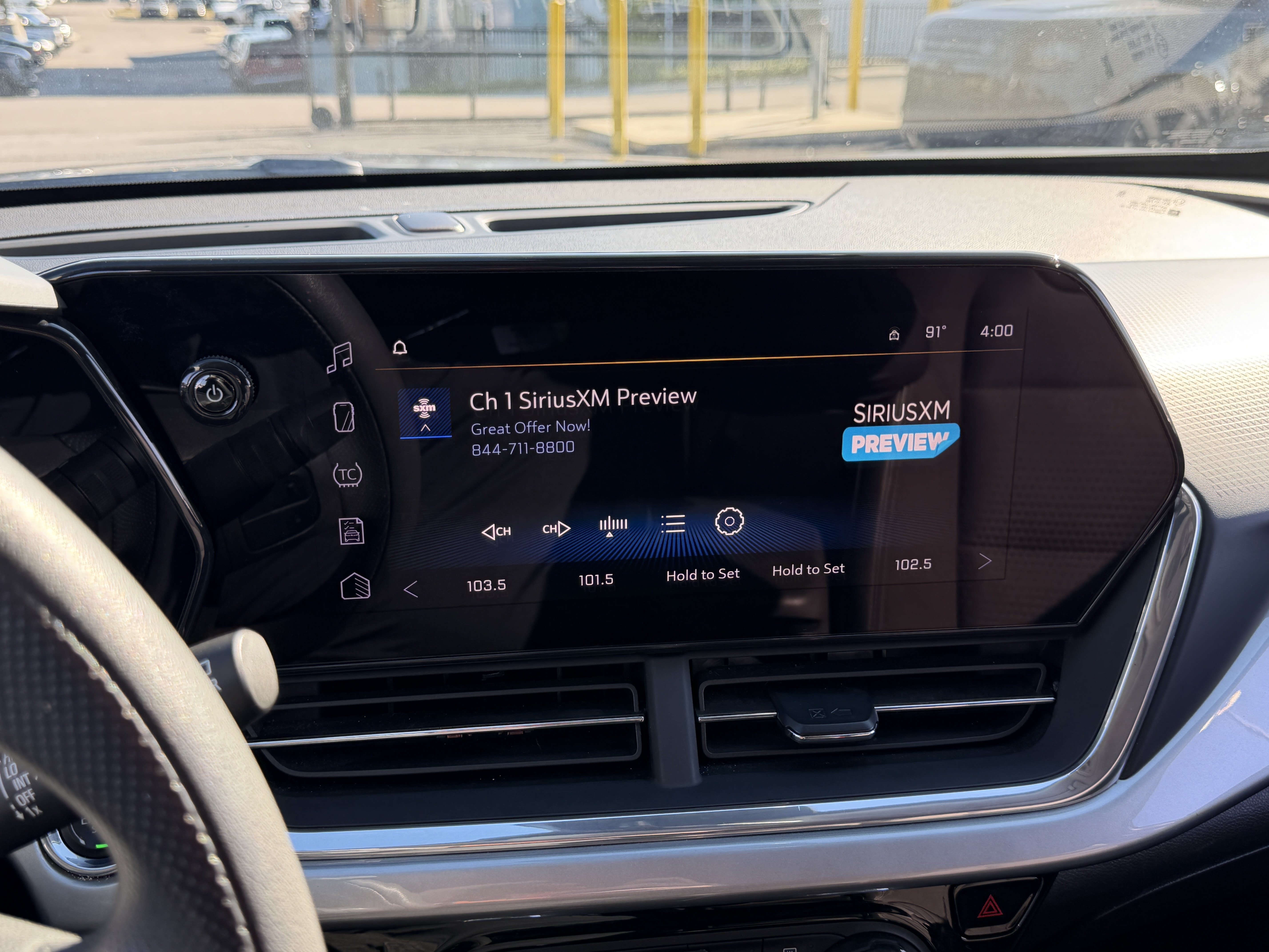 Used 2024 Chevrolet Trax LT FWD image 25