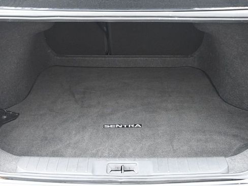 Used 2024 Nissan Sentra S FWD image 29