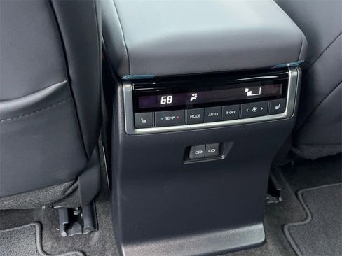 Used 2025 Lexus GX 550 image 44