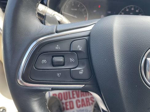 Used 2023 Buick Envision Preferred image 16