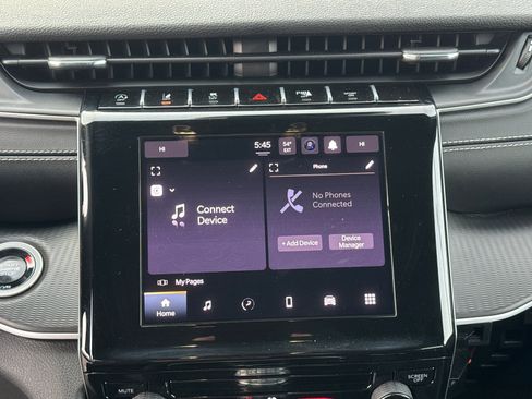 Used 2024 Jeep Grand Cherokee L Laredo image 12