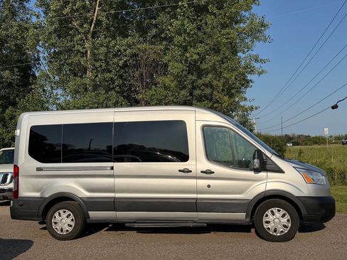 Used 2018 Ford Transit 350 XLT RWD image 3