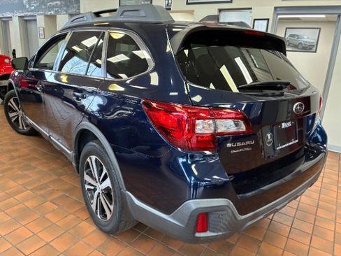 Used 2018 Subaru Outback 2.5i Limited image 7