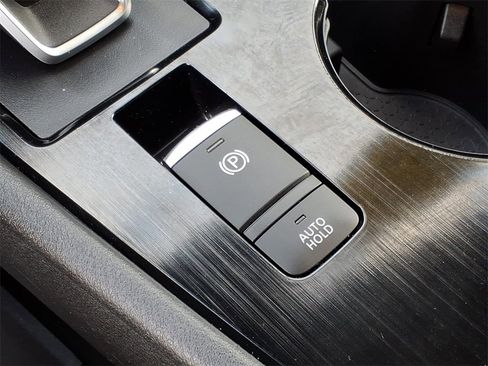 Certified 2021 Nissan Rogue SV image 15