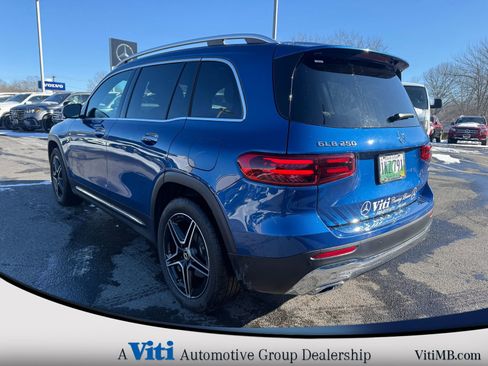 Used 2026 Mercedes-Benz GLB 250 4MATIC image 6
