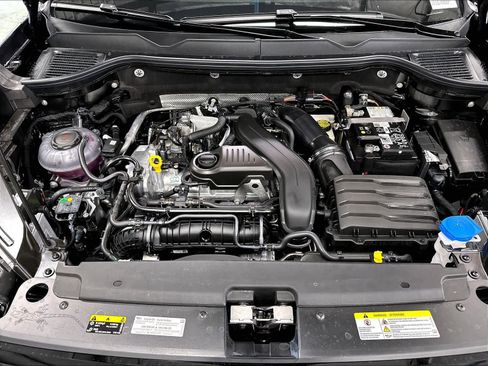New 2026 Volkswagen Taos SE AWD/4WD image 11