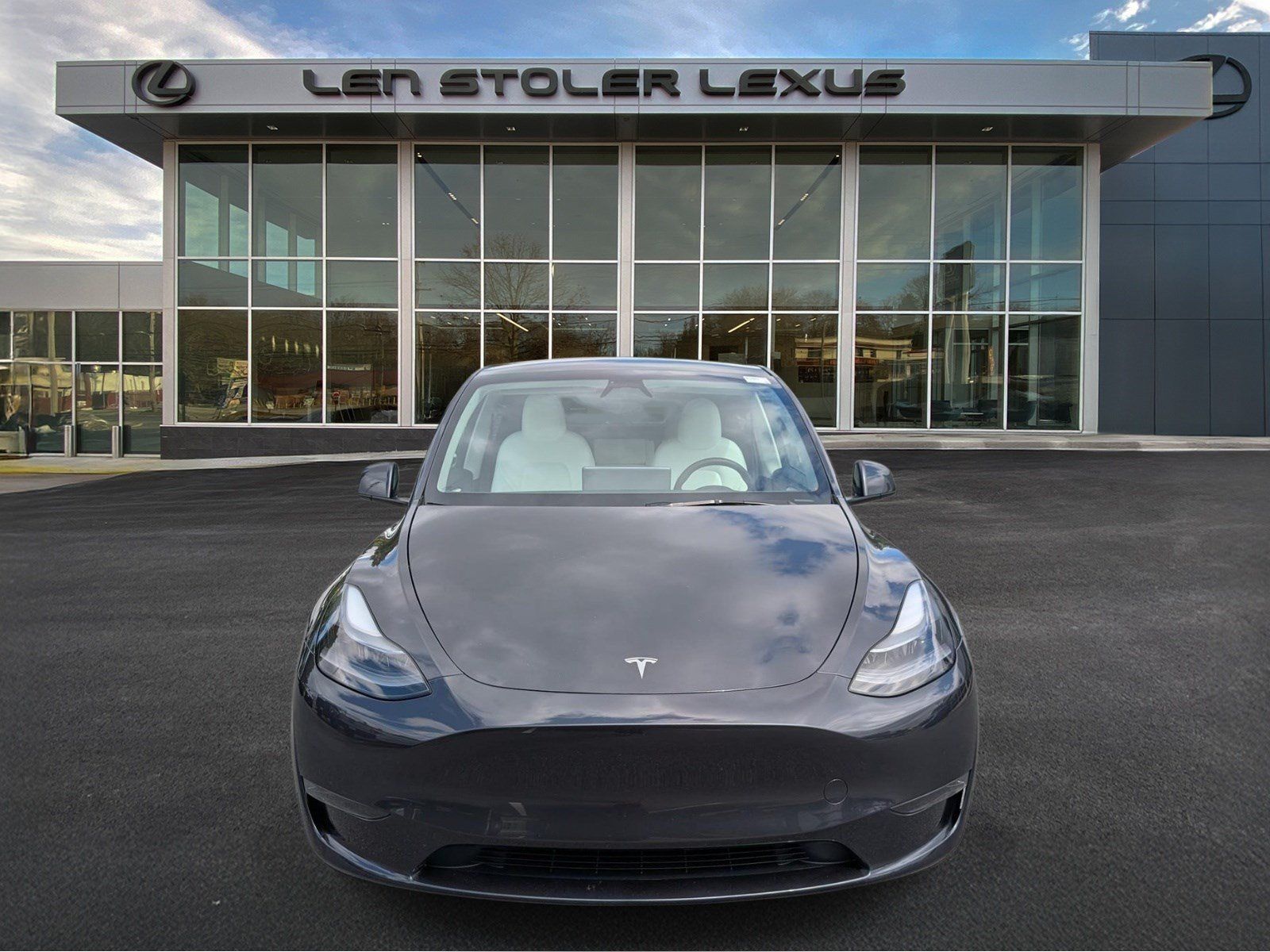 Used 2025 Tesla Model Y Long Range RWD image 8