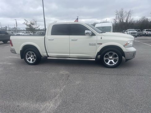 Used 2018 RAM 1500 Laramie w/ Convenience Group image 7