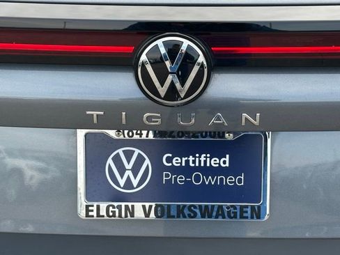 Certified 2025 Volkswagen Tiguan SE w/ Panoramic Sunroof Package AWD/4WD image 14