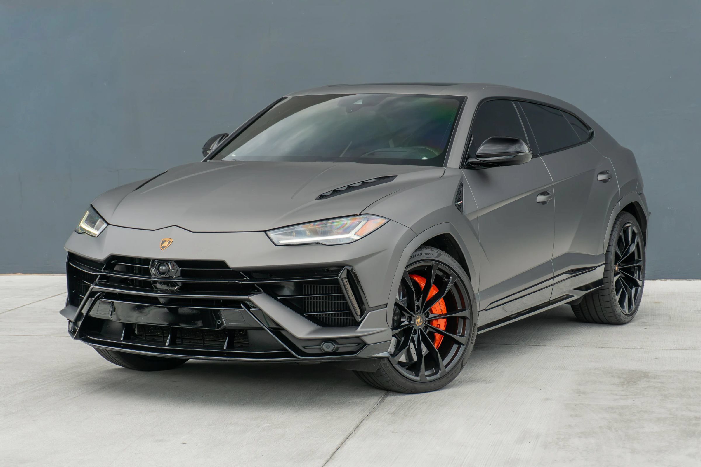Used 2023 Lamborghini Urus S AWD/4WD image 3