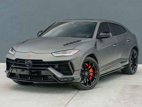 Used 2023 Lamborghini Urus S AWD/4WD image 3