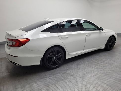 Used 2018 Honda Accord Sport image 10
