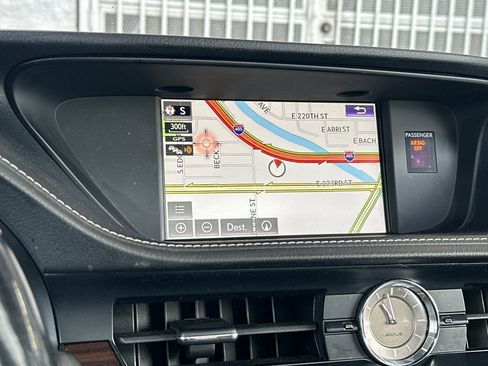 Used 2017 Lexus ES 300h w/ Navigation System Package FWD image 17