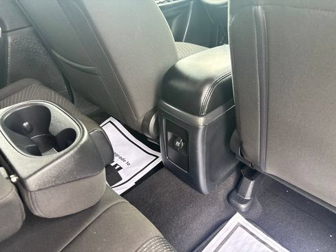 Used 2020 Dodge Journey SE FWD image 40